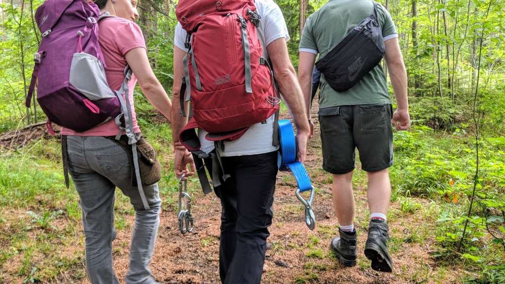 teambuilding wald erlebnispaedagogik outdoortraining ausbildung bildungskarenz